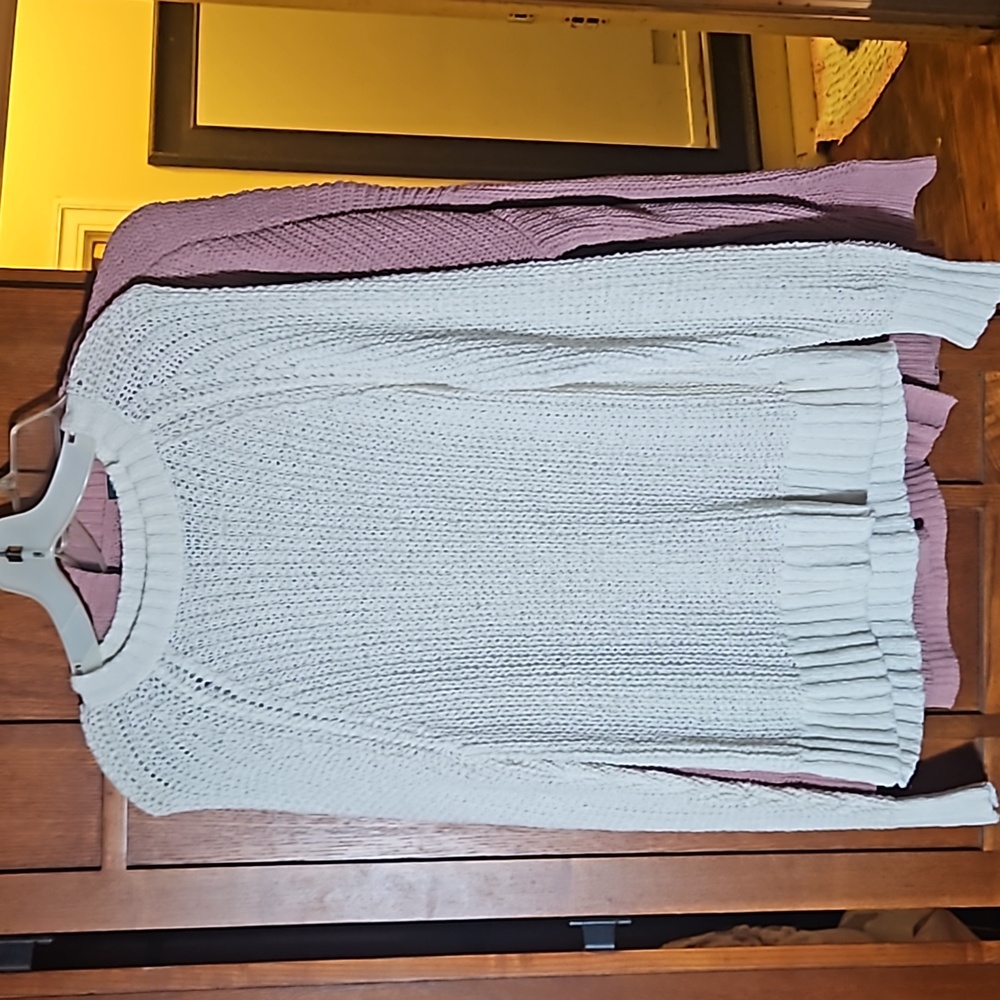 Lot of 2 Sweaters s/m